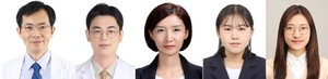 ▲ (왼쪽부터)원장원 교수, 김기영 교수, 김미지 교수, 조현진 연구원, 박연정 학부생