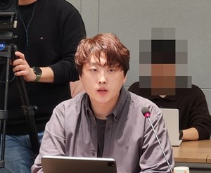 박단 위원장.