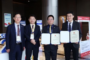 ▲ (왼쪽부터) 박형천 이사장, 김용림 교수, 이정표 교수, 정찬영 교수.