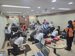 유영제약은 25일(수) 서울 서초구에 위치한 서울사무소에서 임직원 40명을 대상으로 1차 응급안전교육을 실시했다고 밝혔다.