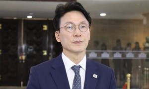 국무총리 임명안이 국회 본회의를 통과해 김민석 총리가 이재명 정부 첫 국무총리로 취임했다.