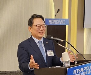 ▲ 김영훈 전 회장.