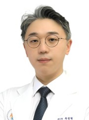 추성필 교수