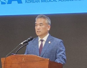 김성근 대변인.