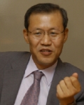 대한 파킨슨병 및 이상운동질환 연구회 초대 회장을 맡은 이명식 교수.
