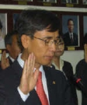 유시민 복지부 장관이 업무보고에 앞서 선서를 하고 있다. 