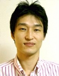 해병대 장교에서 간호사까지, 고윤철씨의 인생은 드라마틱한 삶 자체다.