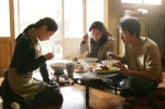 은 가족 문제를 다루는데 있어 기존 한국영화와는 다른 시각을 보여준다. 