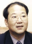 원희목 대약회장의 최측근인 김대업 정보화재단 수석부이사장의 활약이 크게 기대되고 있다.