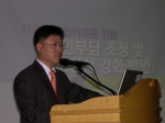 박인석 복지부 보험급여기획팀장이 주제 발표를 하고 있다.