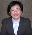건강한 공단을 만들기 위해 뇌호흡을 적극 추천하고 있는 민옥경차장이 활짝 웃고 있다.