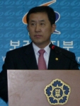 복지부 변재진 차원은 2일 지킬 것은 지켰으므로 국내 제약업의 타격은 크지 않을 것이라고 말했다.