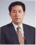 변재진 장관은 유시민 전 장관과 같이 복지마인드가 부족하다는 비판을 시민단체로 부터 받고 있다.