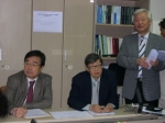 공단 재정소위 관계자가 최초의 유형별 수가협상 결과에 대한 설명을 하고 있다.(사진 왼쪽부터 재정운영위원회 박재용 위원장, 재정운영소위 최병호 위원장, 건보공단 이평수 재무상임이사).