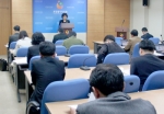 대한간호협회 신경림회장이 간호사들의 아동보호활동에 대해 설명하고 있다. 