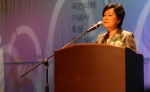 김소선 회장은 간호사가 싱글로 살아가는 것을 삼가해 달라고 주문했다.