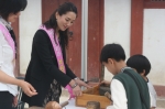 미스코리아 본선 출신자 모임 '녹원회'가 도우미로 나섰다.