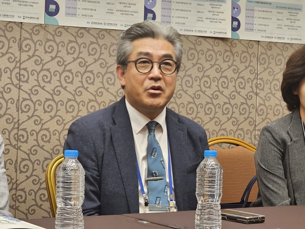 ▲ 김정태 회장은 전문약사 제도 시행 원년을 맞이한 기대감을 전했다.