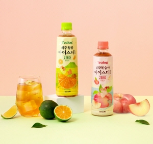 ▲ HK이노엔(HK inno.N)의 제로 칼로리 아이스티 음료 ‘티로그(Tealog)’가 지난 4월 출시된 이후 하루 평균 11만병 이상 판매되며 출시 후 석 달 만에 누적 판매량 1000만 병을 돌파했다. 