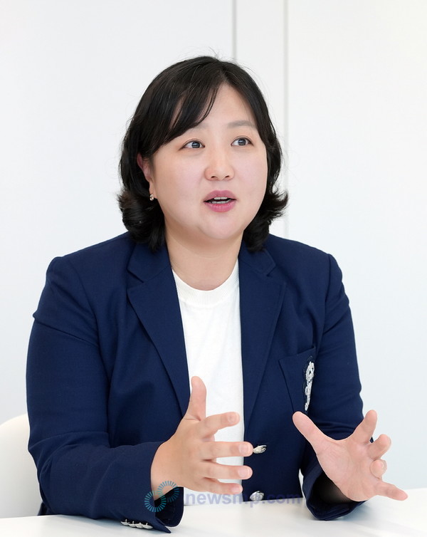 ▲ 김보영 전무는 "우리는 희귀질환 진단과 치료에 있어서 새로운 길을 만들어 가는 사람이라는 자부심으로 일하고 있다”고 자부심을 드러냈다.