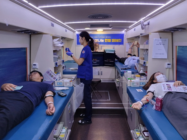 ▲ 종근당홀딩스는 여름철 혈액수급난 해소에 동참하기 위해 17일부터 24일까지 ‘2023년 하절기 사랑나눔 헌혈캠페인’을 실시했다.