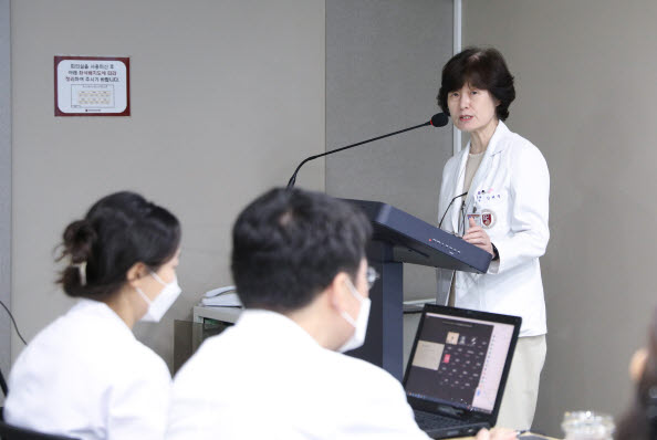 ▲ 고려대학교 안산병원 고위험산모신생아통합치료센터와 신생아집중치료센터가 지난 8일 온라인 산모교실을 열었다. 