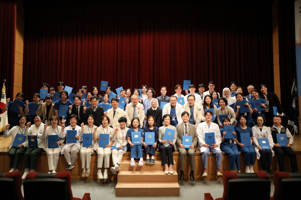 ▲ 가톨릭대학교 성빈센트병원은 1일, ‘행복한 병원 만들기 프로젝트’에 도립했다고 밝혔다.