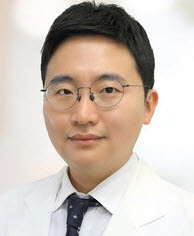 ▲ 이동욱 교수