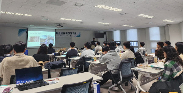 ▲ 서울대병원 공공부문은 지난 14일부터 15일까지 서울시 25개 권역별 구급대 리더들을 대상으로 ‘제2차 119 구급대원 고품질 심폐소생술(CPR) 팀리더 교육’을 실시했다 