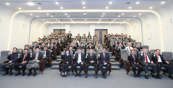 ▲ 고려대학교의료원은 2일(화) 오전 각 기관장 및 보직자와 함께 신년하례식을 개최했다.