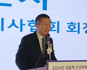 ▲ 이필수 회장.