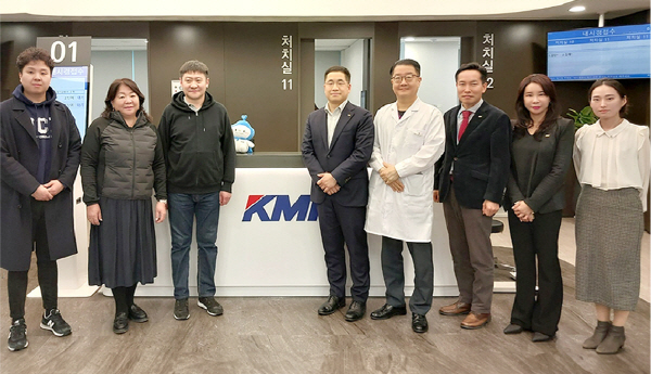 ▲ 몽골 보건부 대표단이 ‘한국형 건강검진 시스템’을 배우기 위해 KMI 건강검진센터를 방문했다