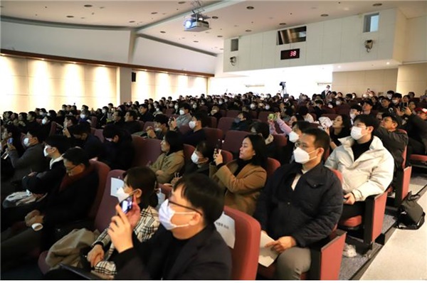 ▲ 대한치과의사협회는 최근 ‘2024 성공개원 방정식-어쩌다 개원’ 세미나를 성황리에 개최했다.