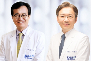▲ 정진호 교수(왼쪽)와 이동훈 교수