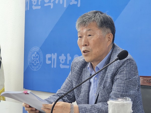 ▲ 박상룡 이사는 약사회가 여당이 발의한 간호법과 관련해 더 강경한 반대 목소리를 냈다고 밝혔다.