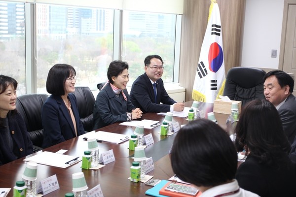 ▲ 서울시약사회가 건보공단 서울강원본부와 간담회를 진행했다.